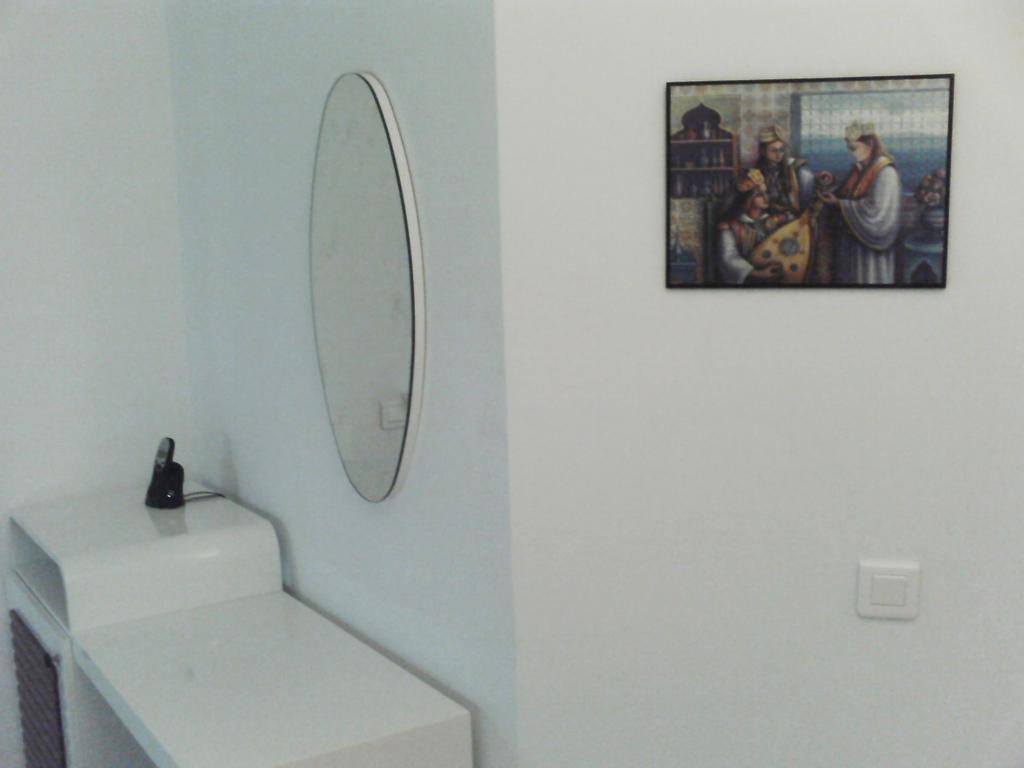 Happy House Ennasr Apartment Ariana Luaran gambar